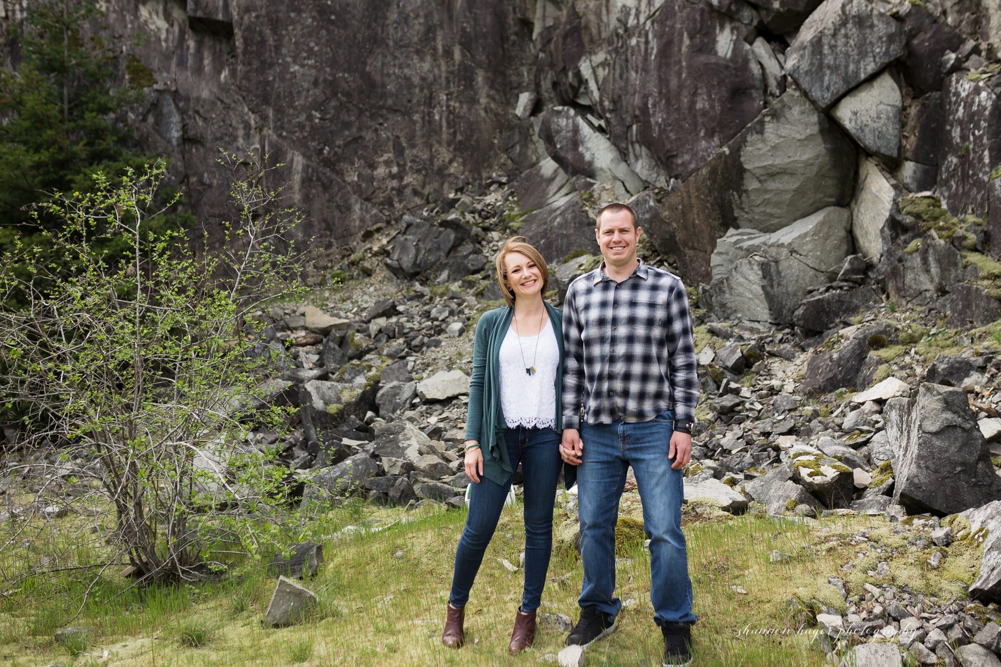 columbia river gorge engagement photo, portland oregon wedding photographer