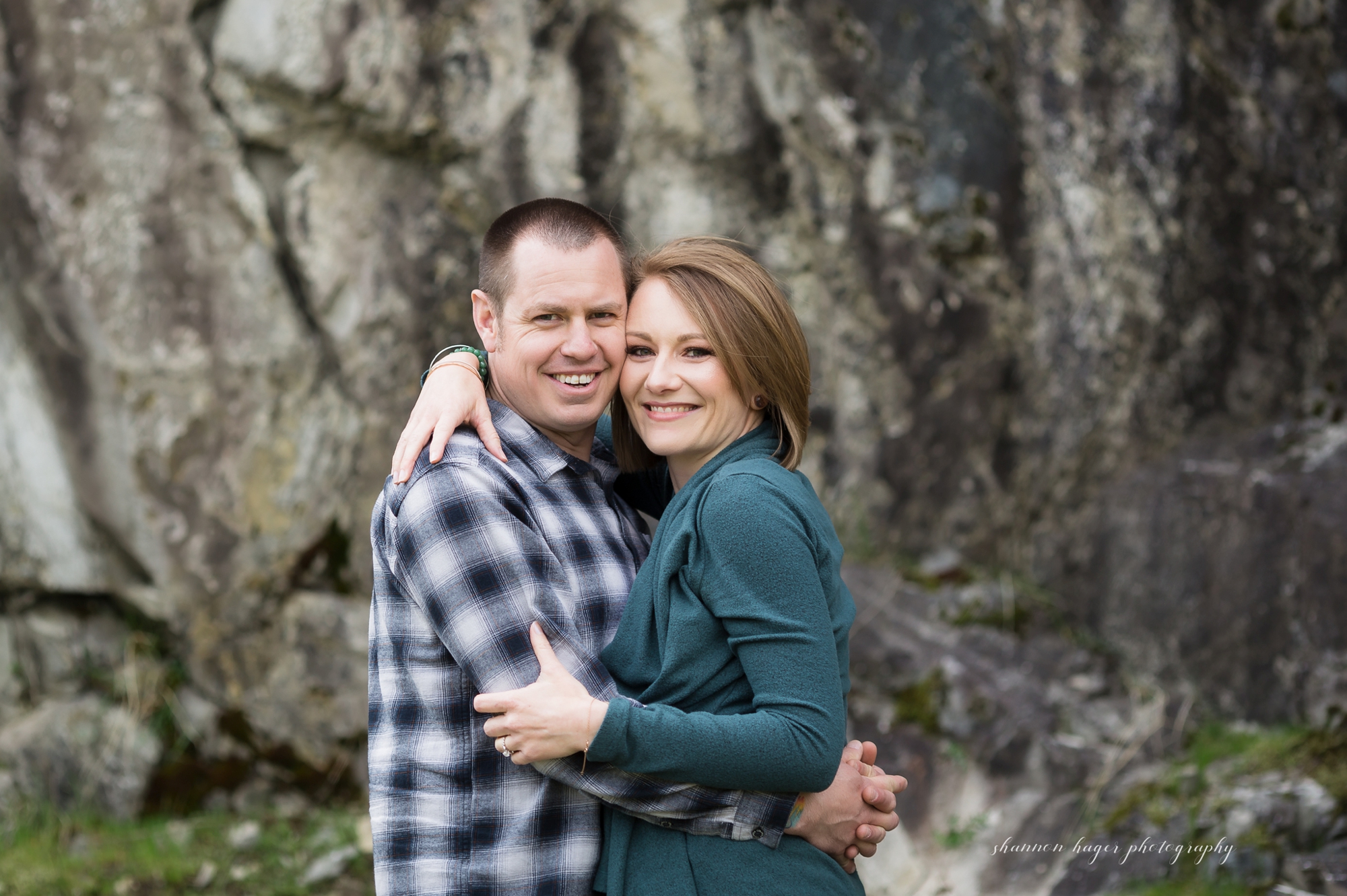 columbia river gorge engagement photo, portland oregon wedding photographer