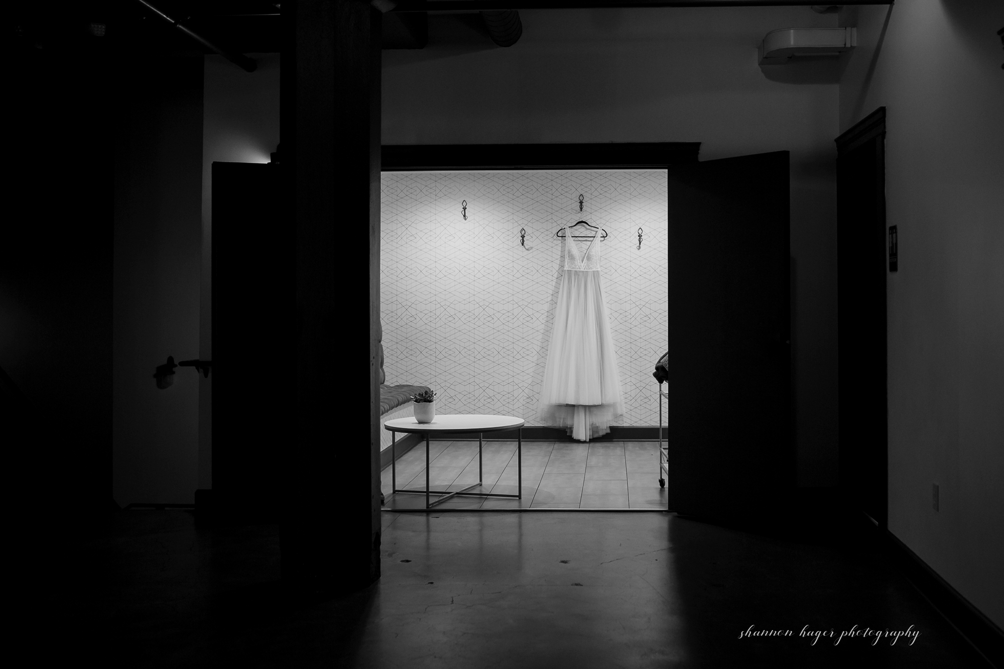 grungy winter elopement at evergreen pdx, elopement photographer portland oregon, wedding venue portland