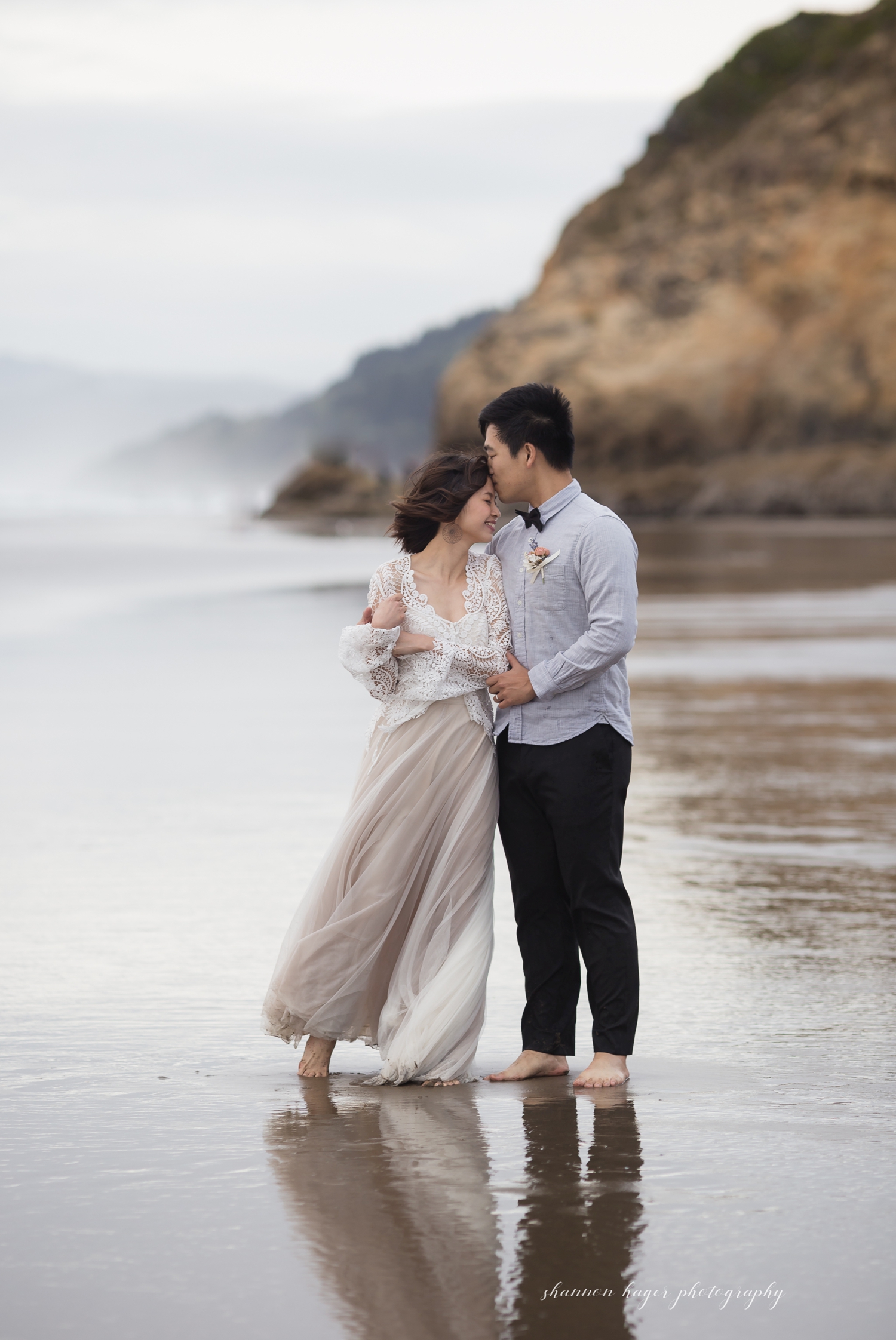 hug point elopement photographer, cannon beach wedding photographer, oregon elopement photographer