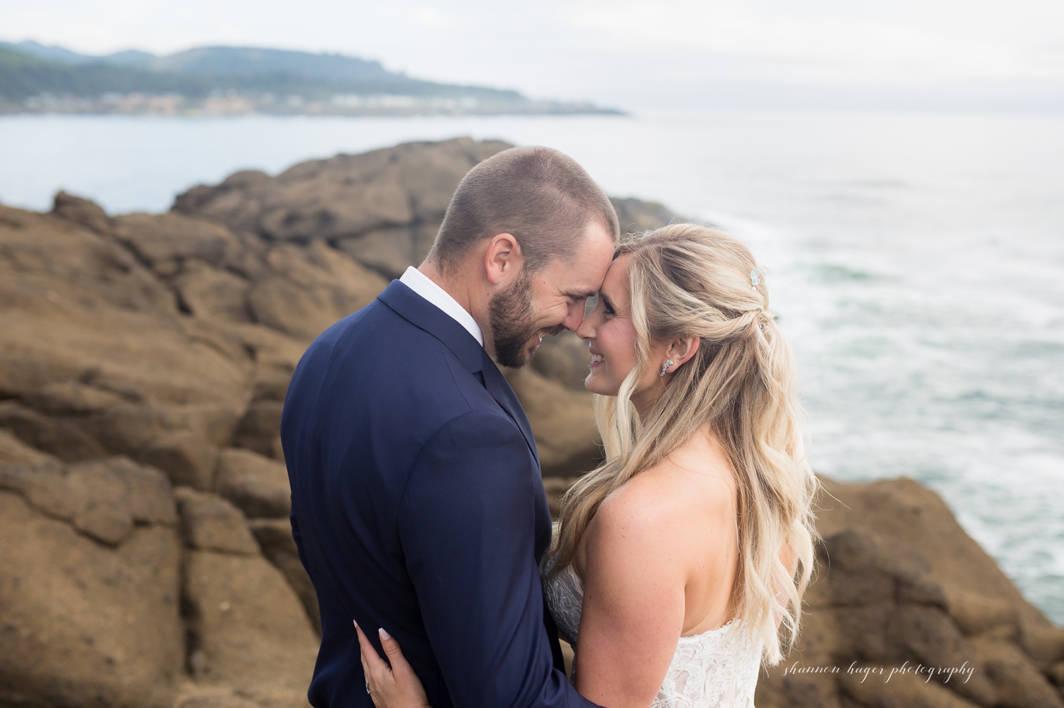 lincoln city oregon wedding photographer, oregon coast elopement, oregon coast photography by shannon hager photography