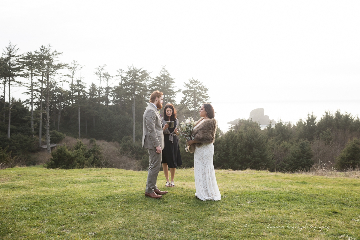cannon beach photographer weddings and elopements