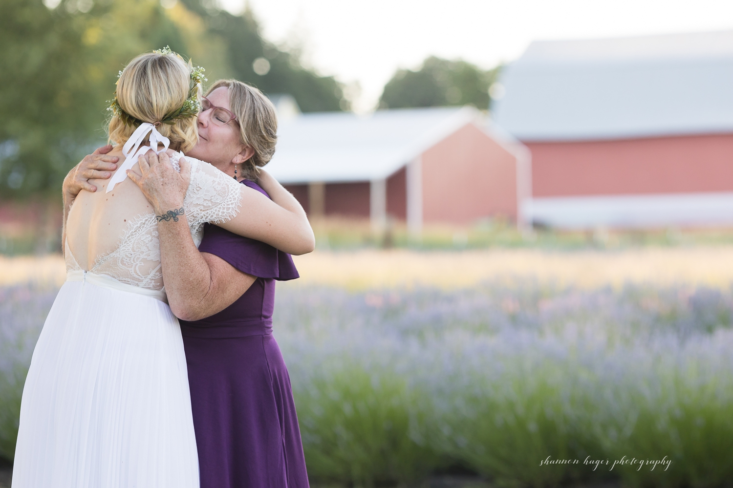 oregon lavender farm wedding photographer