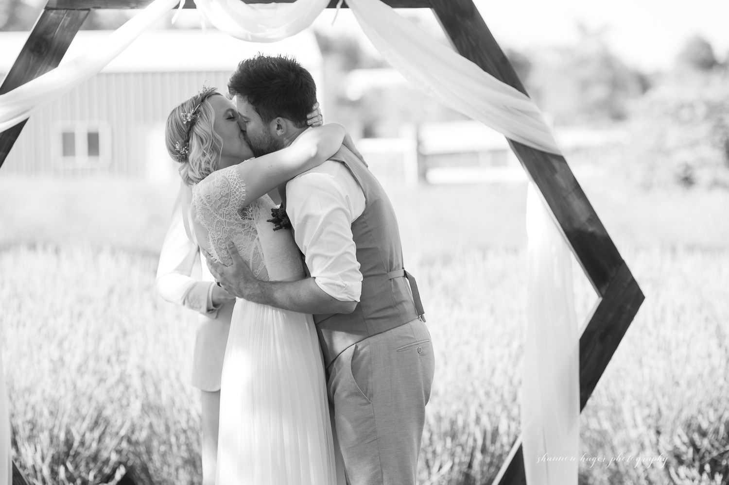 oregon lavender farm wedding photographer