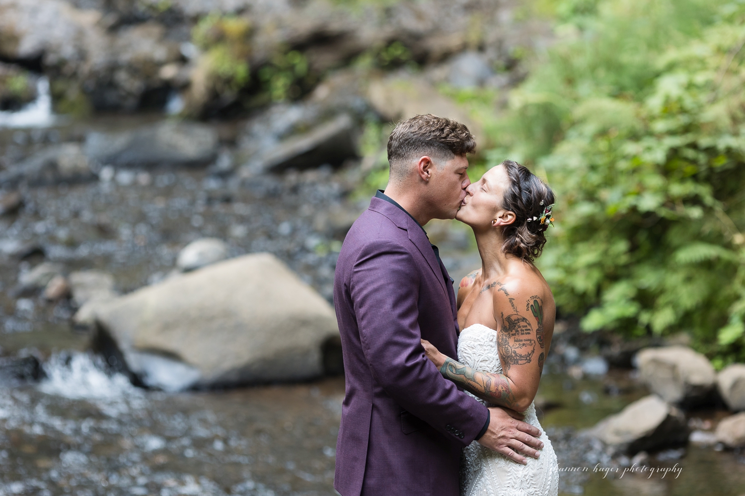 columbia river gorge elopement at latourell falls