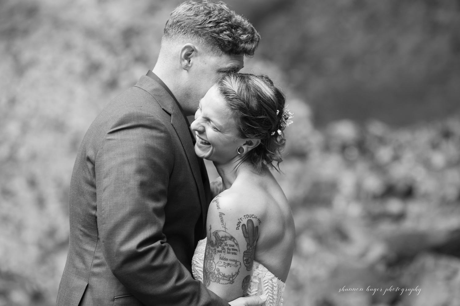 columbia river gorge elopement at latourell falls