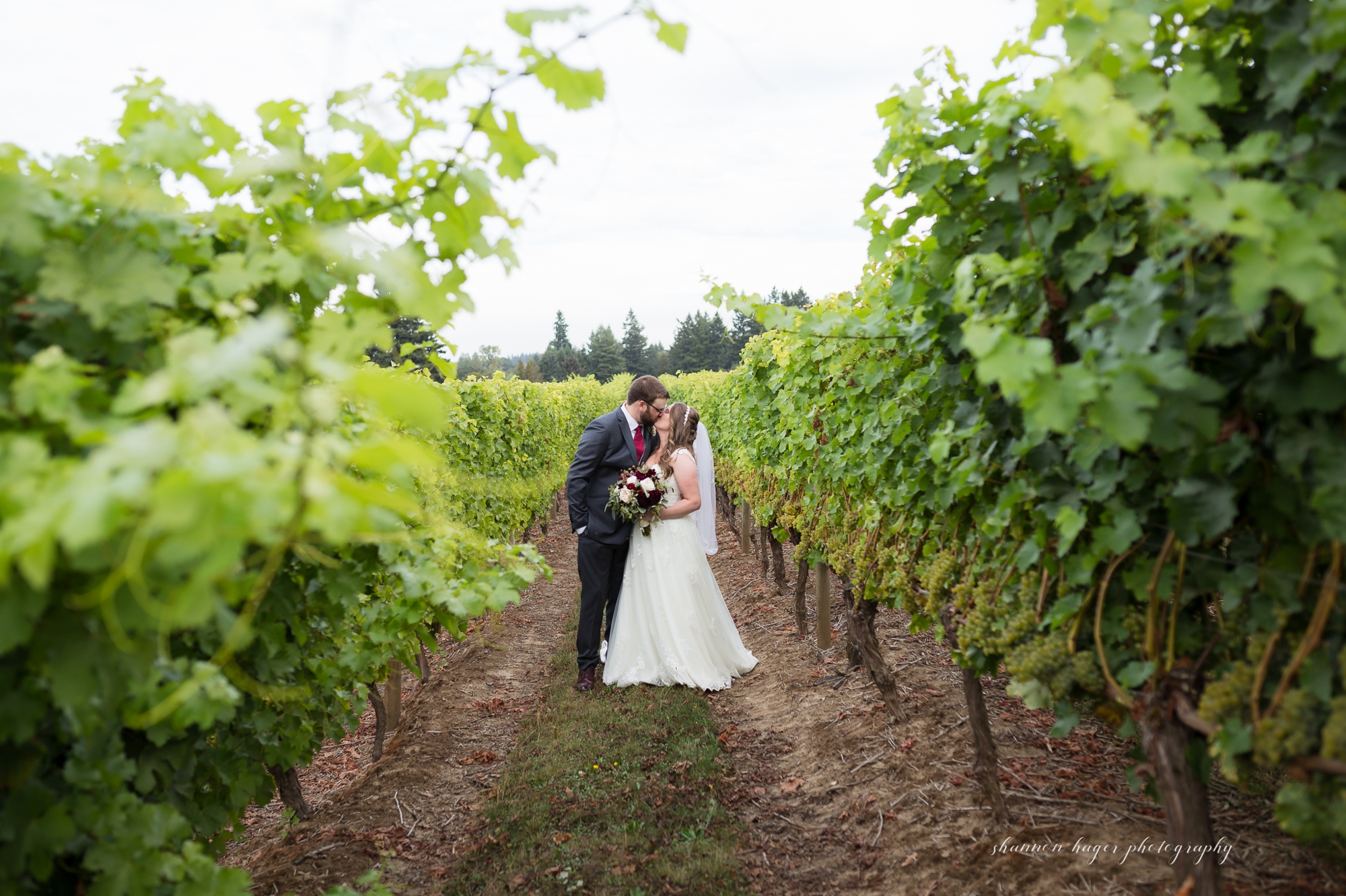 Aurora Colony Vineyards Fall Wedding | Chelsea & Tyler
