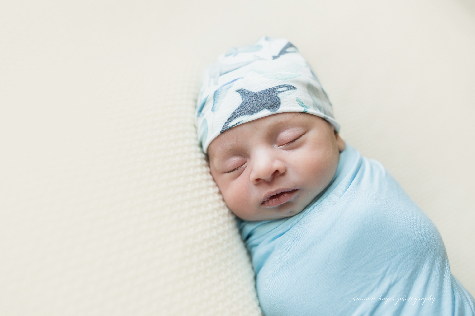 sherwood newborn lifestyle photographer, shannon hager photography newborn photos