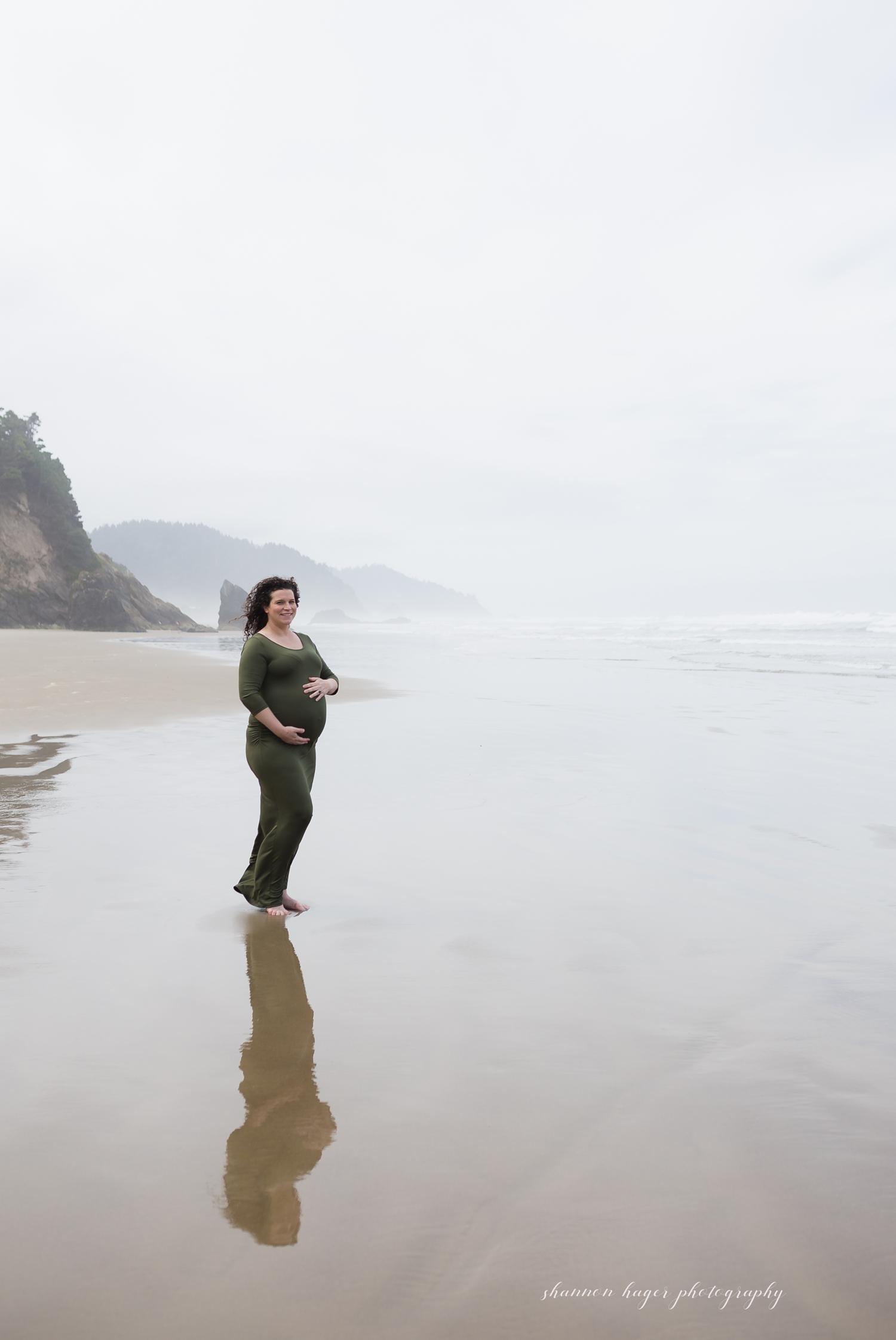 cannon beach maternity photography, hug point family photo session, oregon coast photographer