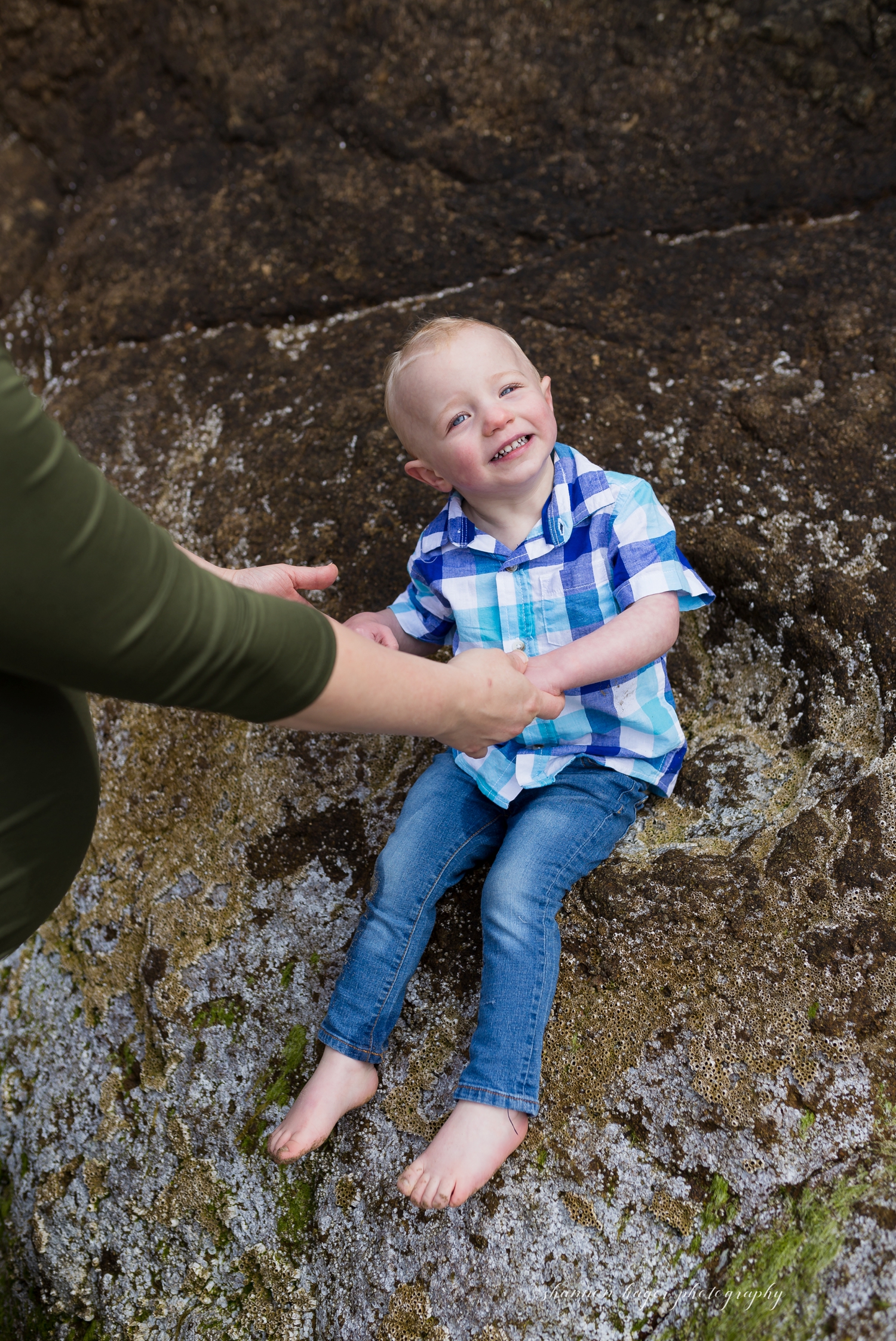 cannon beach maternity photography, hug point family photo session, oregon coast photographer