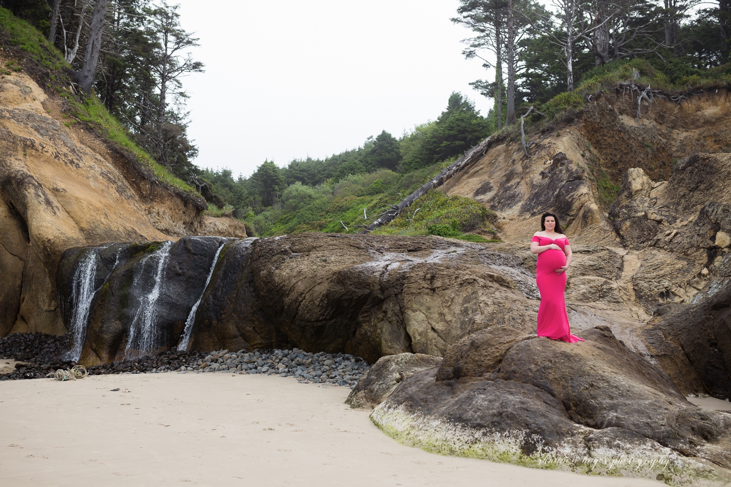cannon beach maternity photography, hug point family photo session, oregon coast photographer