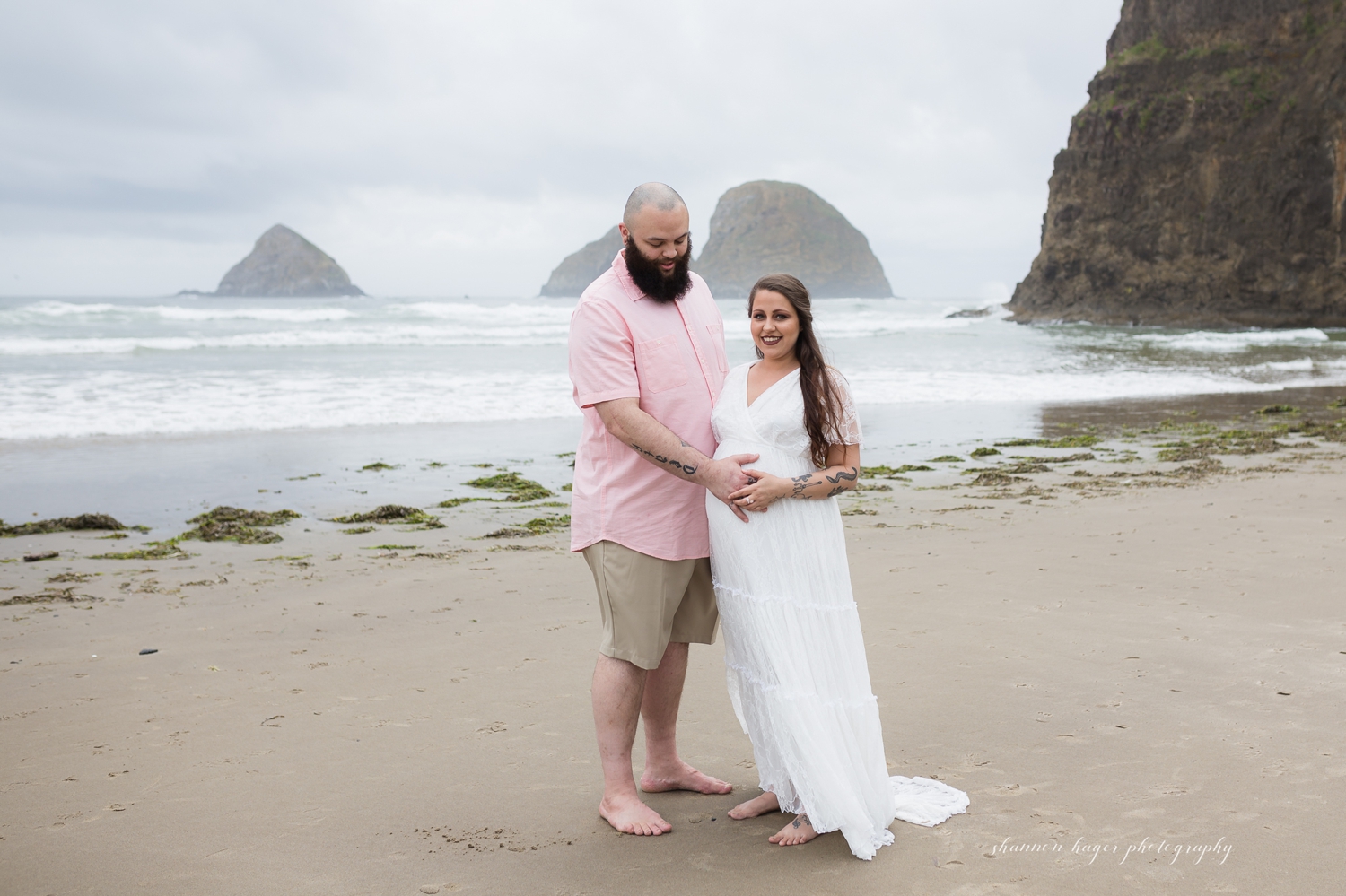 oceanside oregon maternity photographer, oregon coast maternity session, beach maternity photos oregon