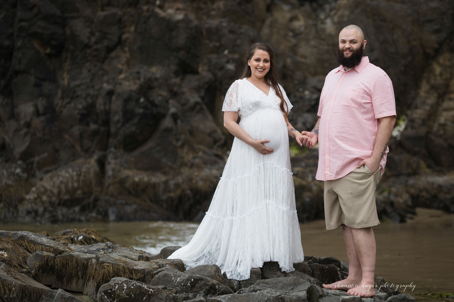 oceanside oregon maternity photographer, oregon coast maternity session, beach maternity photos oregon