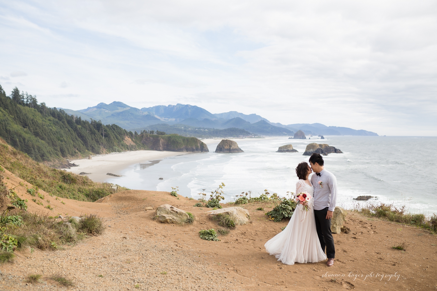ecola state park elopement, cannon beach wedding photographer, oregon coast weddings