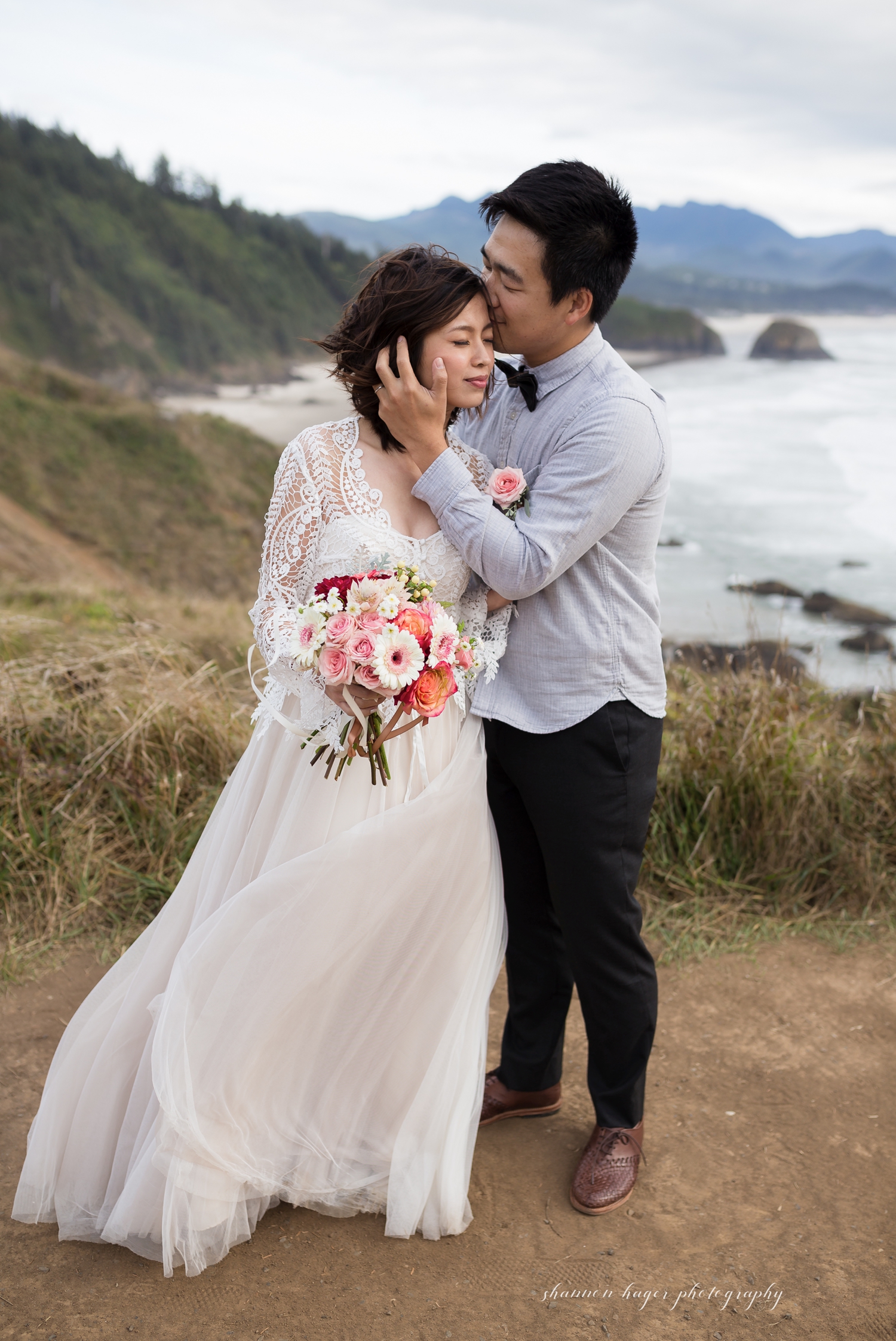 ecola state park elopement, cannon beach wedding photographer, oregon coast weddings
