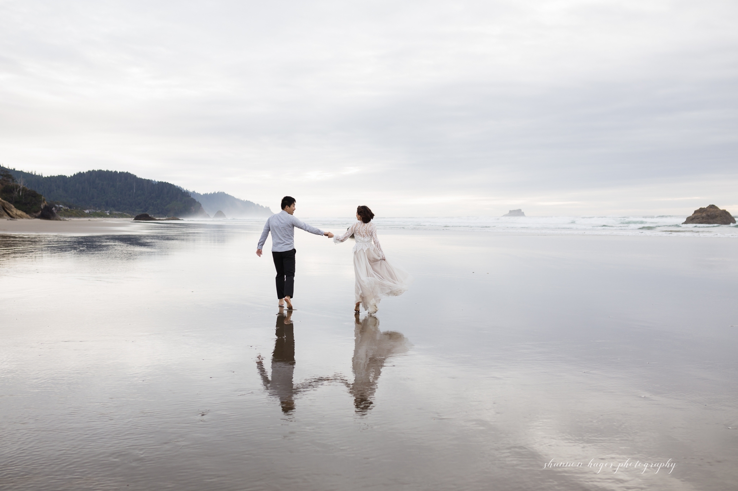 cannon beach elopement photographer, hug point wedding