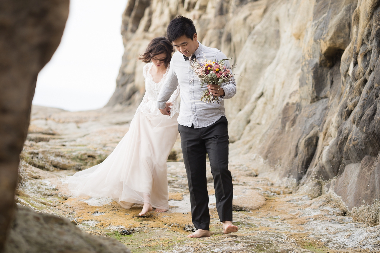 hug point cannon beach elopement, cannon beach photographer