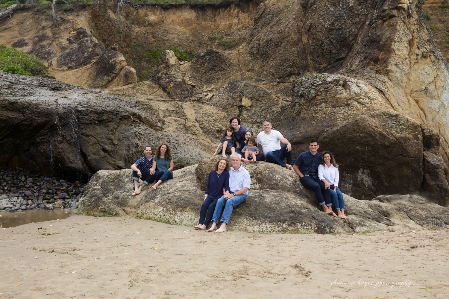 cannon beach photographer, hug point extended family session, oregon coast family photographer