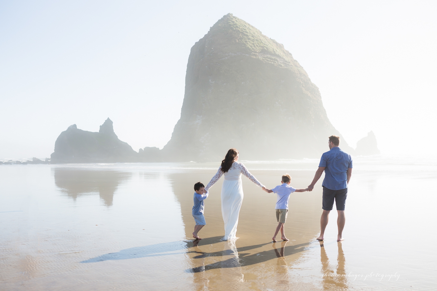cannon beach maternity family photographer, oregon coast photographer, portland maternity photography, oregon coast family session