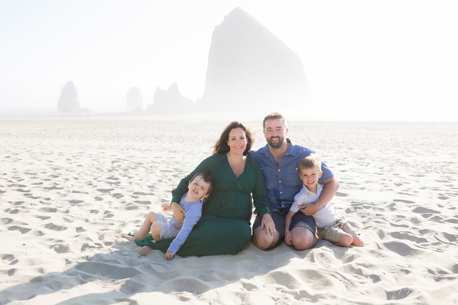 cannon beach maternity family photographer, oregon coast photographer, portland maternity photography, oregon coast family session