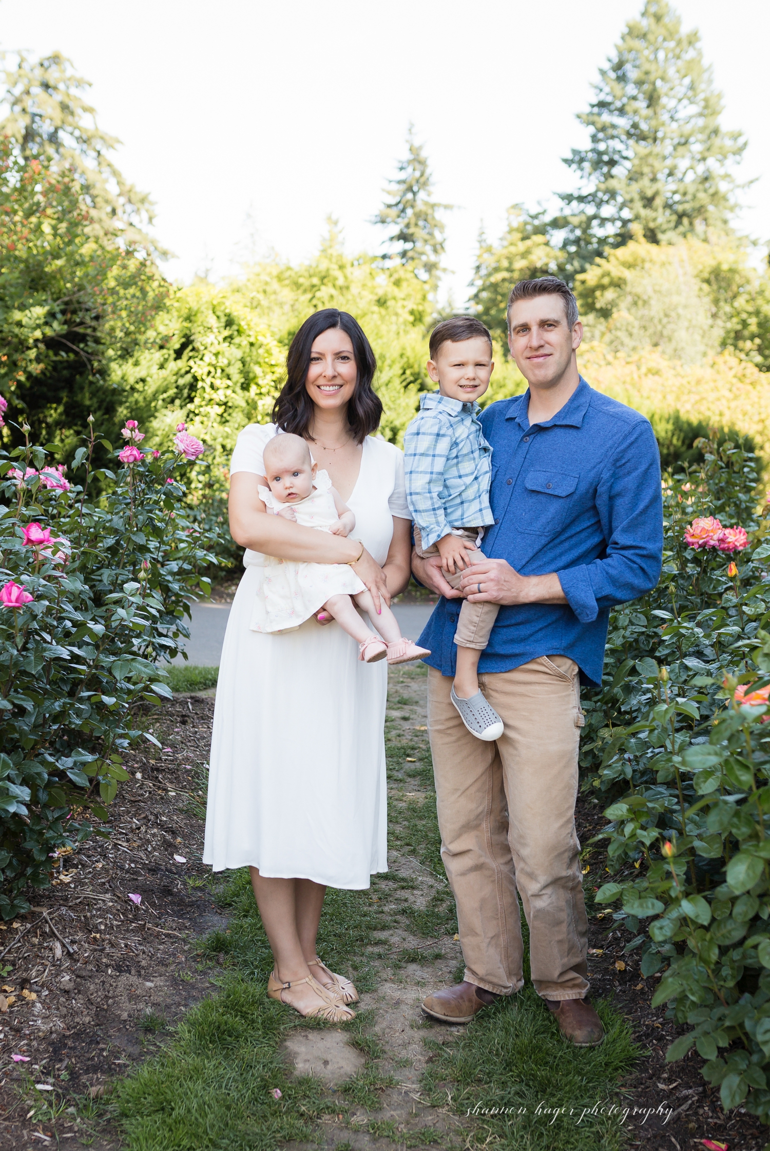 portland rose garden family photo session, portland family photographer, sherwood family photographer