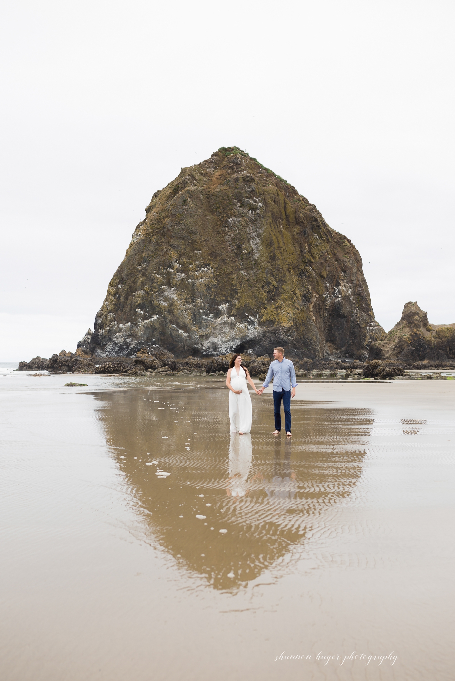 cannon beach maternity photographer, haystack rock photo session, oregon coast photographer, maternity photos portland