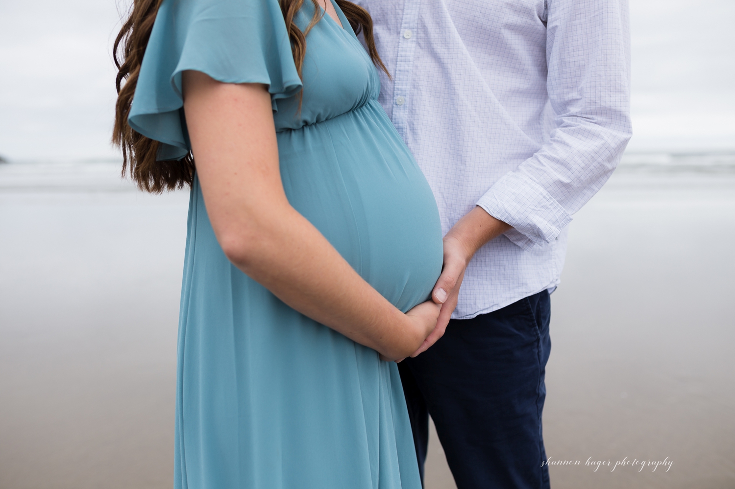 cannon beach maternity photographer, haystack rock photo session, oregon coast photographer, maternity photos portland