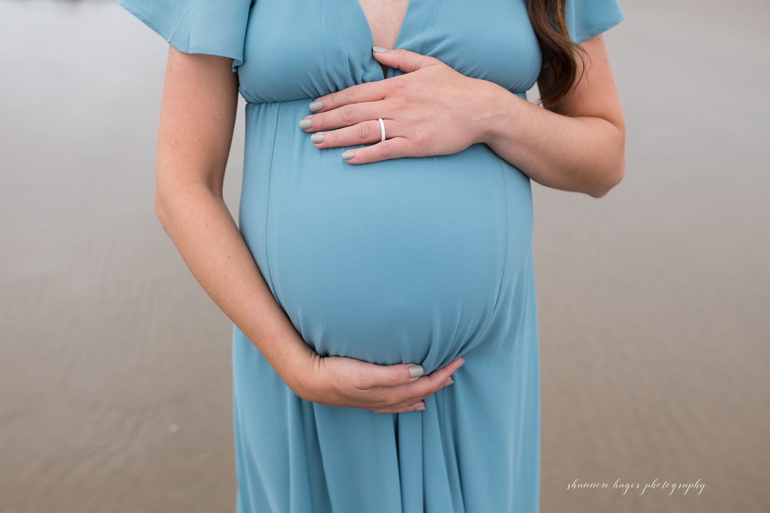 cannon beach maternity photographer, haystack rock photo session, oregon coast photographer, maternity photos portland