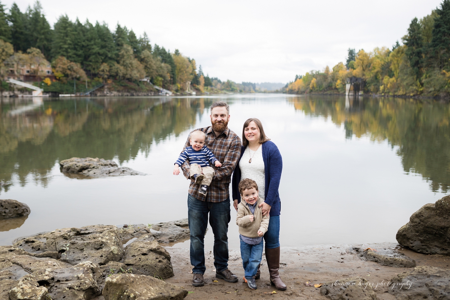 lake oswego family session at George Rogers Park