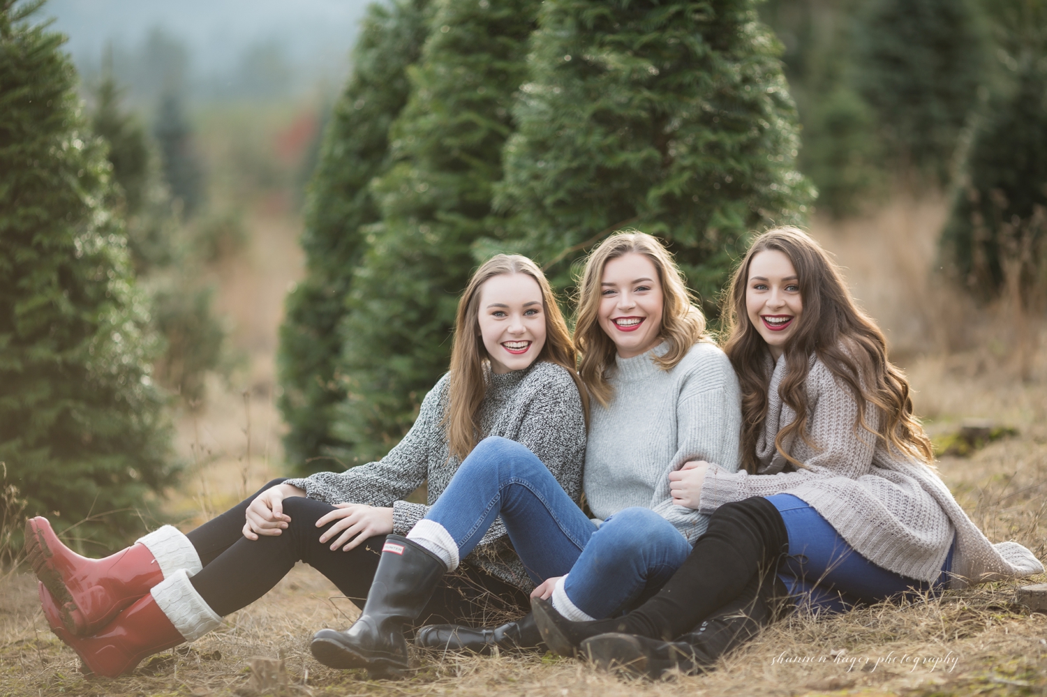 sherwood family photographer, sleighbells christmas tree family photos, portland family photography