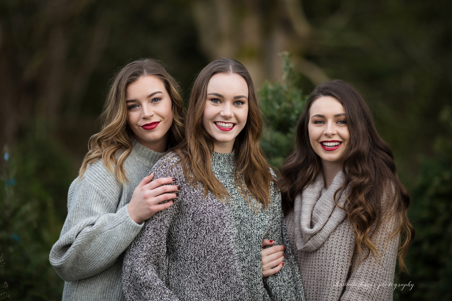 sherwood family photographer, sleighbells christmas tree family photos, portland family photography