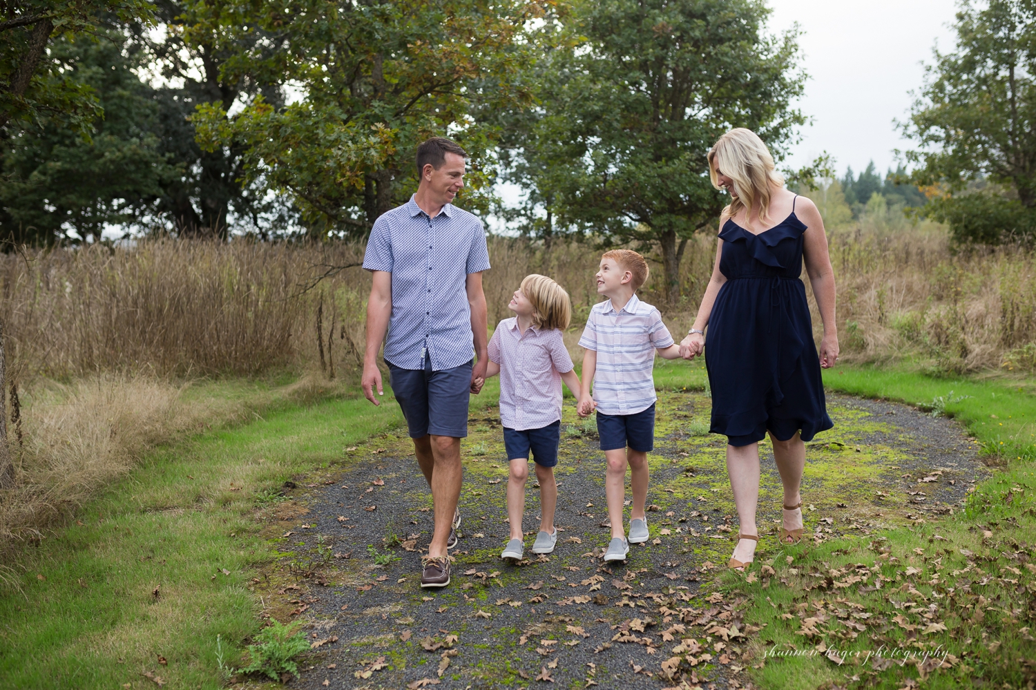 sherwood family photographer, fall wildlife refuge photo session, portland family photo by shannon hager photography