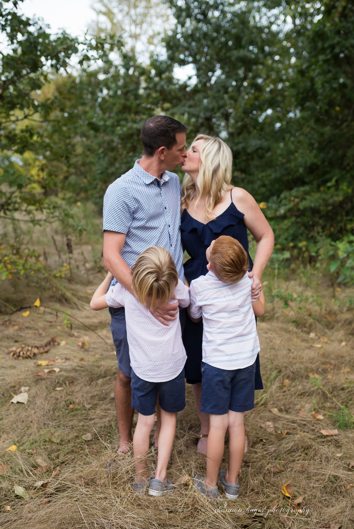 sherwood family photographer, fall wildlife refuge photo session, portland family photo by shannon hager photography