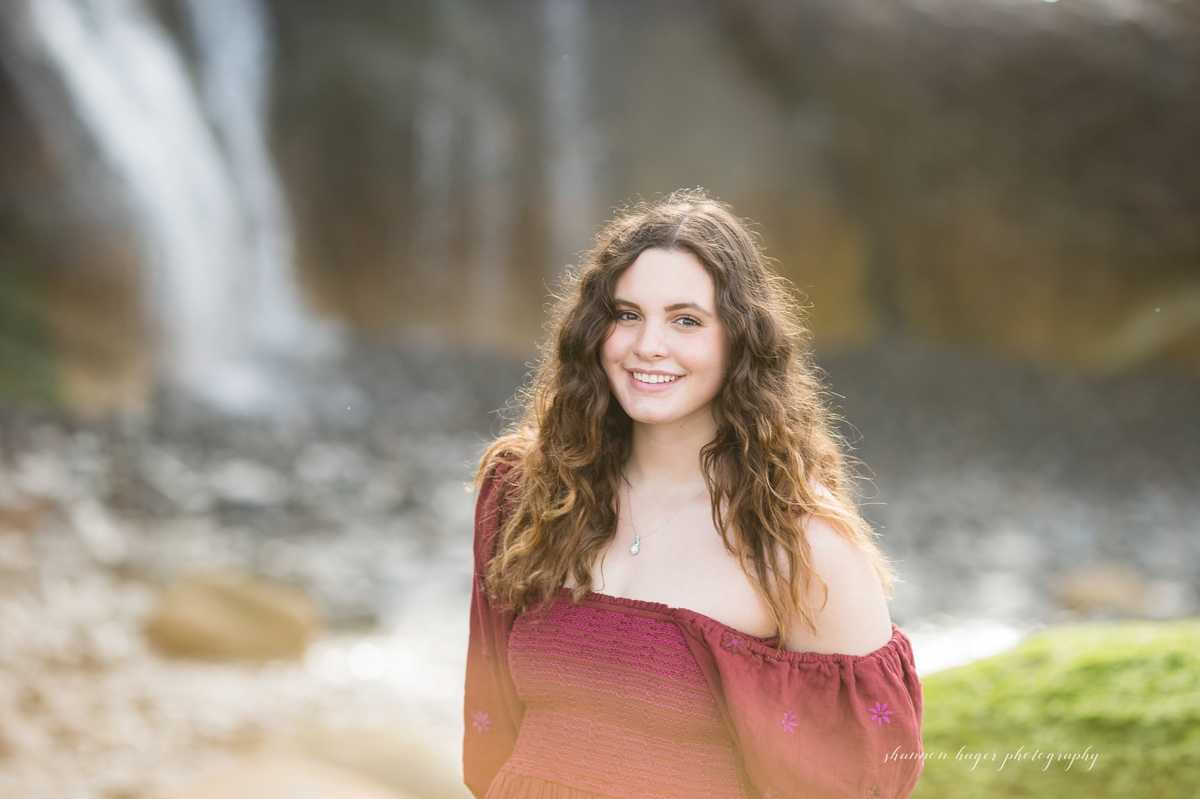 cannon beach senior session by shannon hager photography at hug point