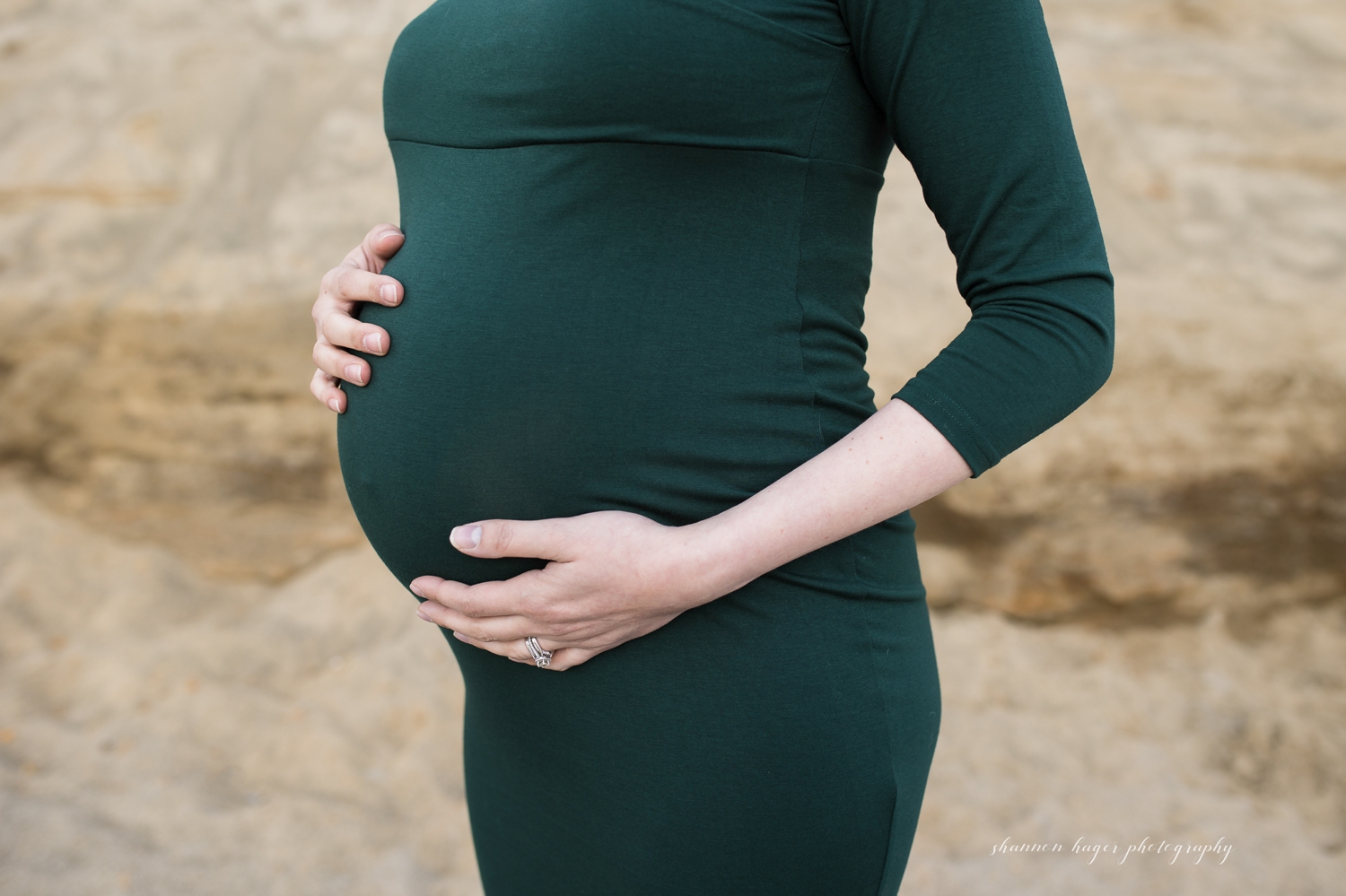 lincoln city maternity session at glenden beach