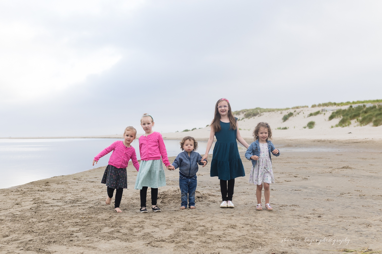 cannon beach family photos by shannon hager photography