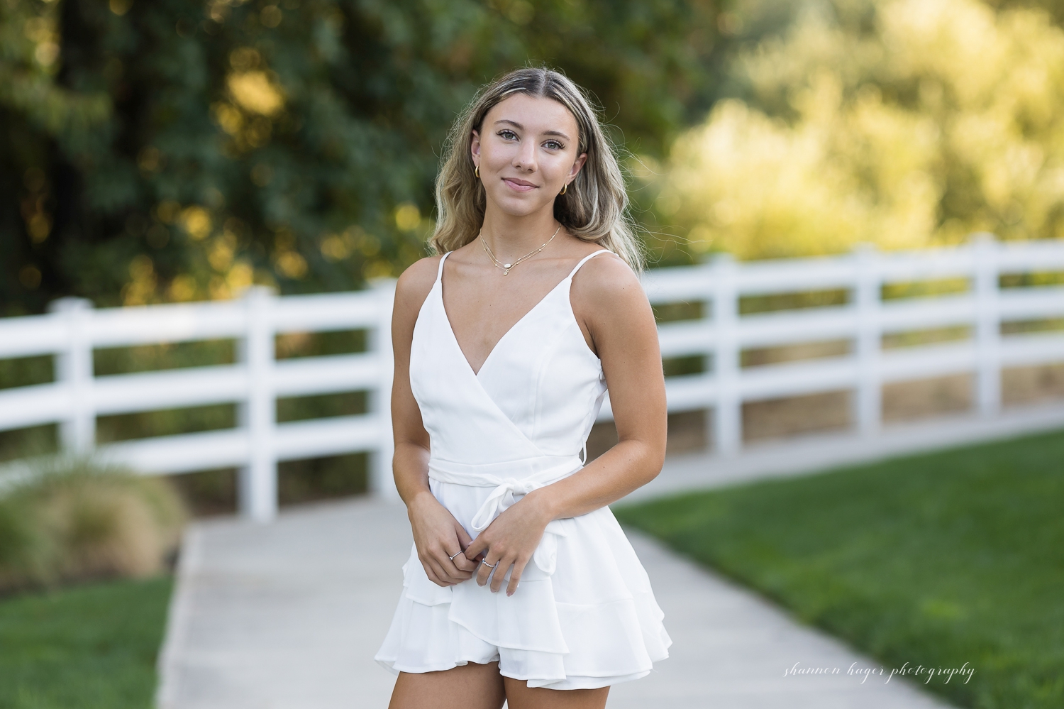 tigard senior photographer, portland high school senior photos by shannon hager photography