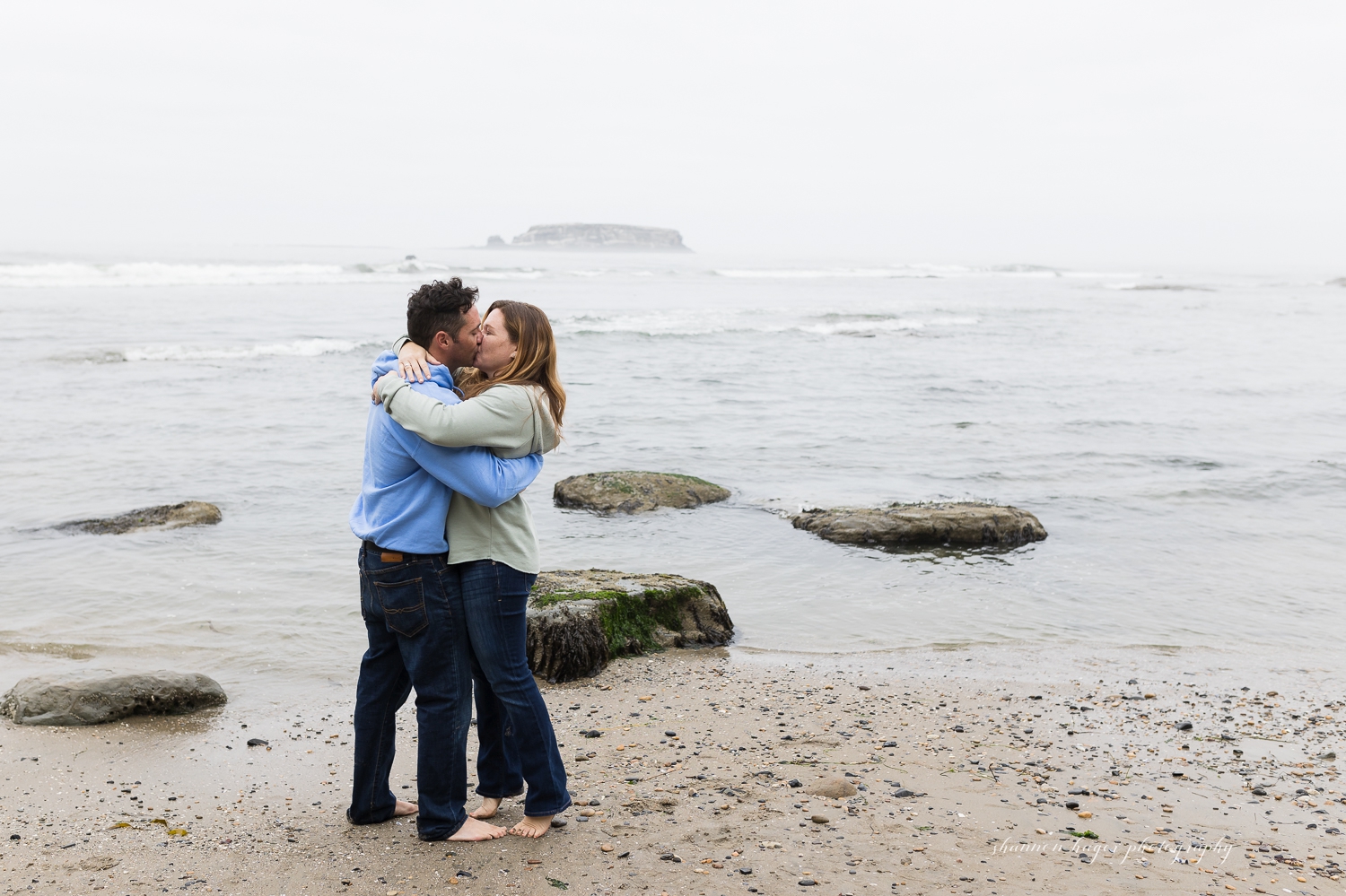 newport oregon coast family photo session by shannon hager photography at devil's punchbowl