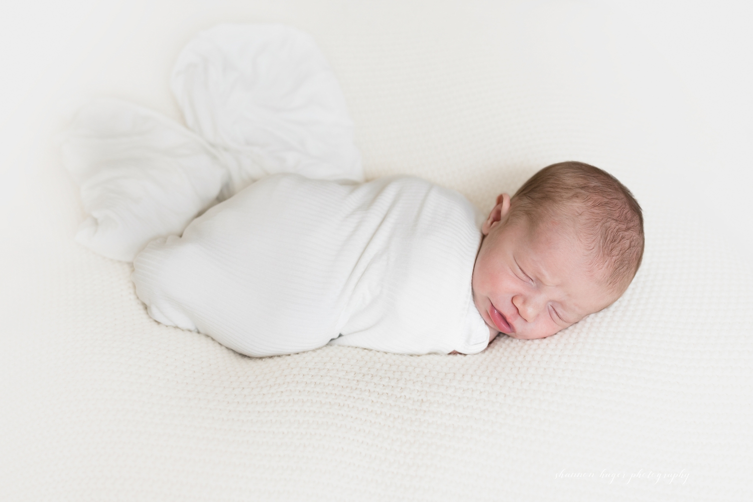sherwood newborn session at home by shannon hager photography