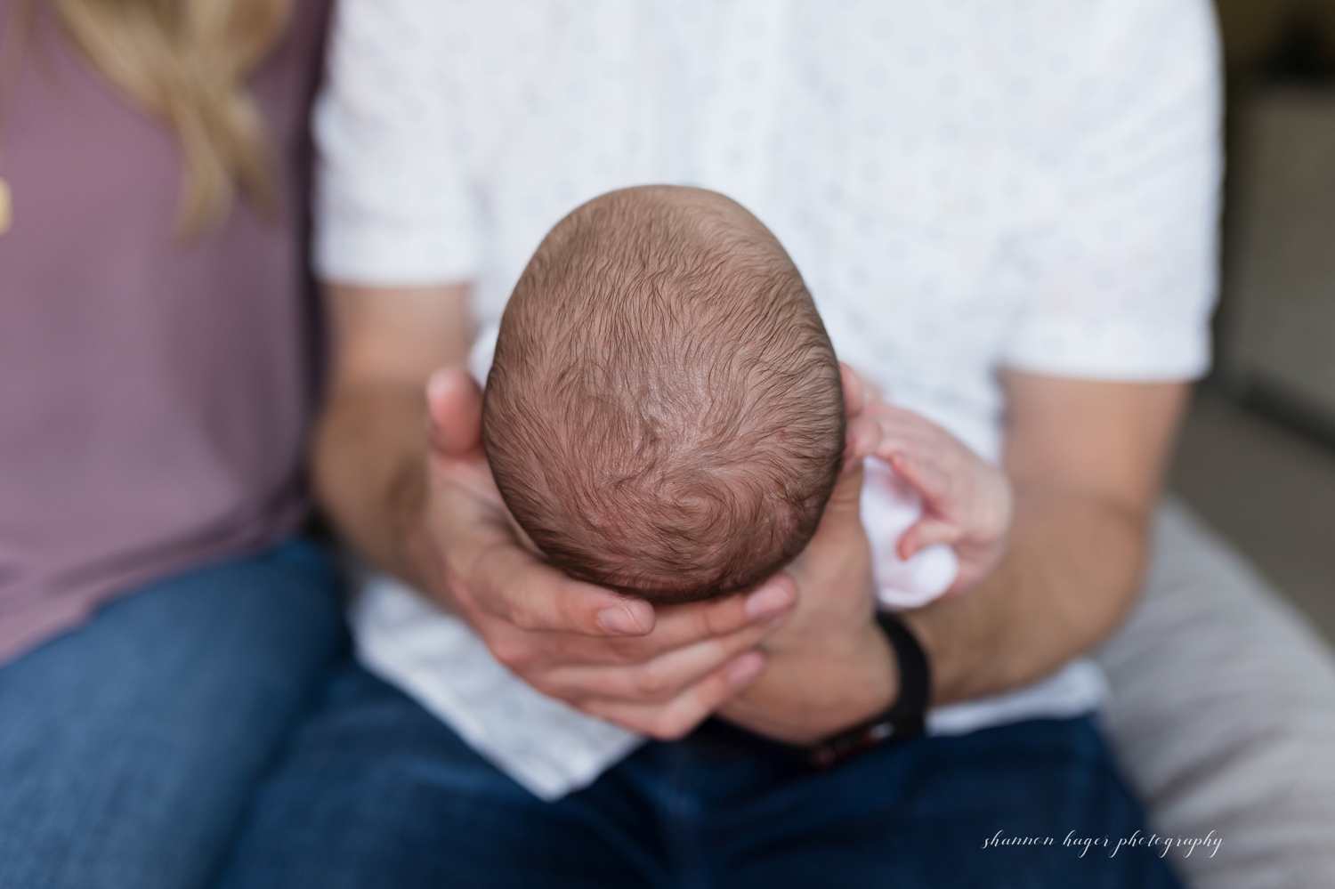 sherwood newborn session at home by shannon hager photography