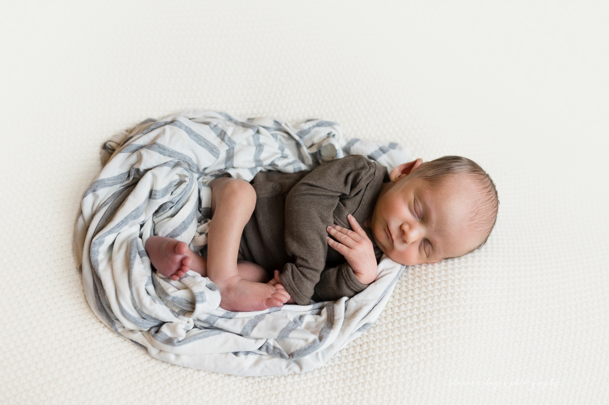 beaverton newborn photos by shannon hager photography