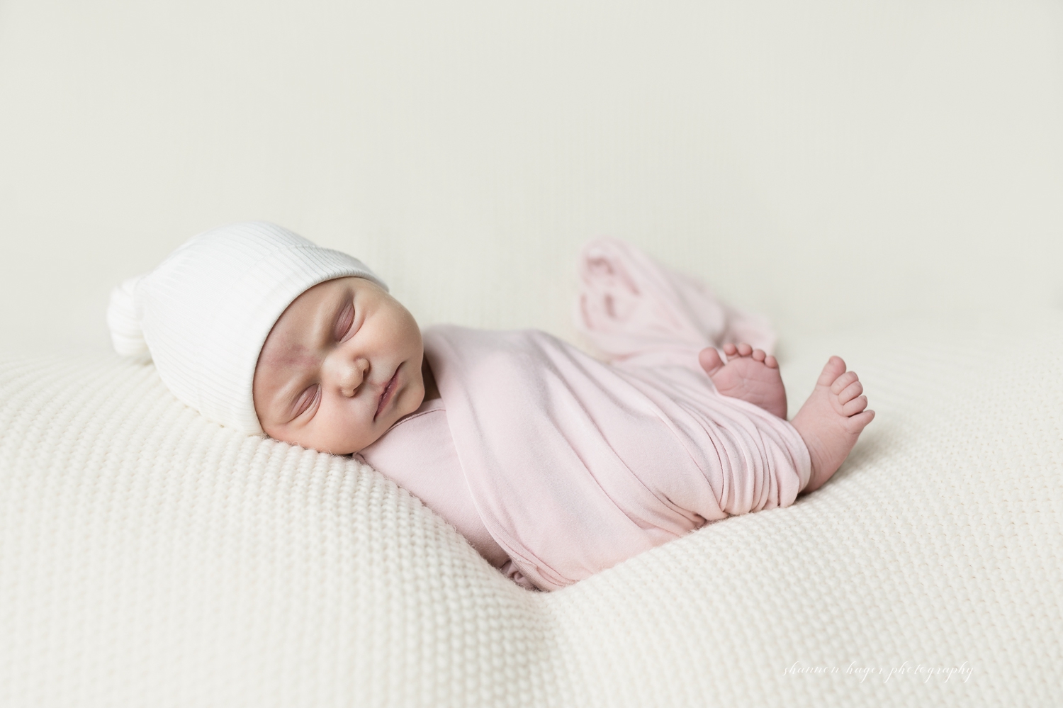 sherwood lifestyle newborn session by Shannon Hager Photography
